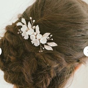 Bridal floral hair comb